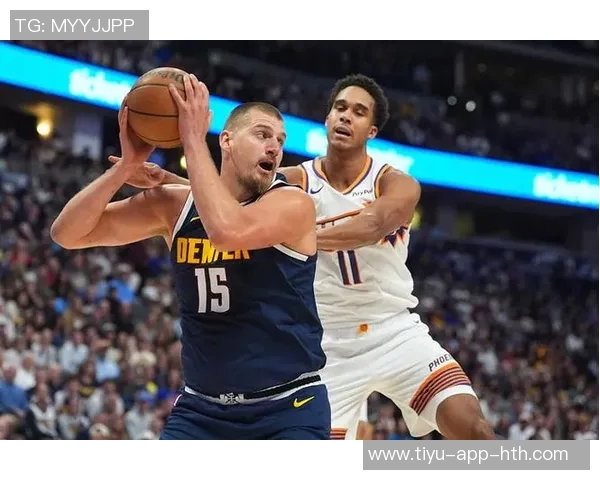 布克赞伊戈达罗球商高超换防迅速能精准洞察场上局势