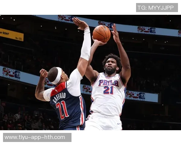 恩比德成为NBA历史上第三快达成25分5篮板5助攻的球员仅次于多尔夫谢伊斯和库里